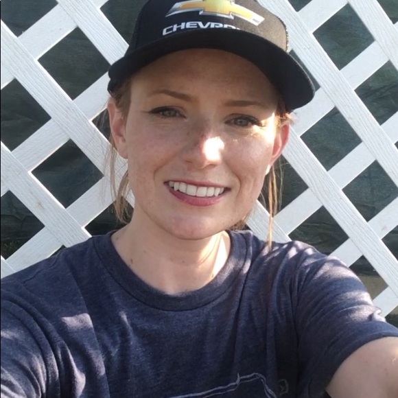 Meet your Posher, Bridgette - Picture 3 of 6